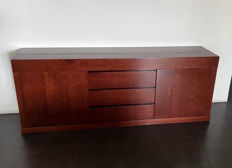 Aparador em madeira exotica