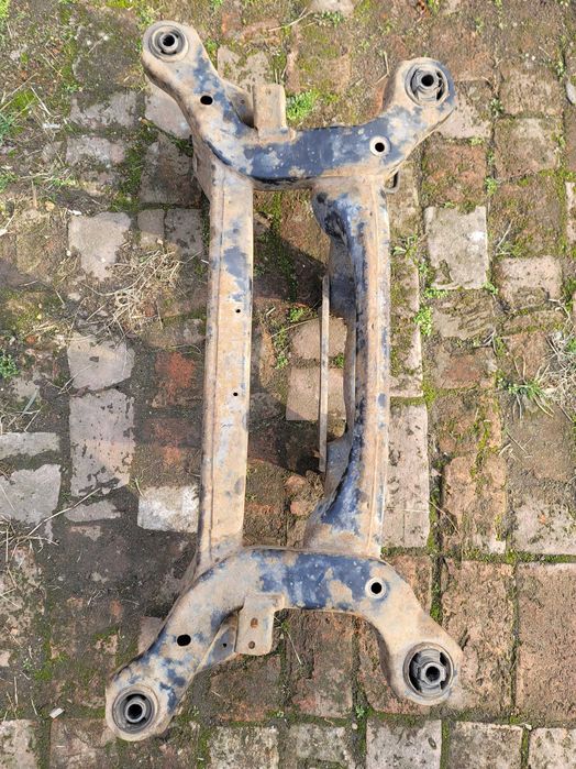 Подрамник балка задний Додж