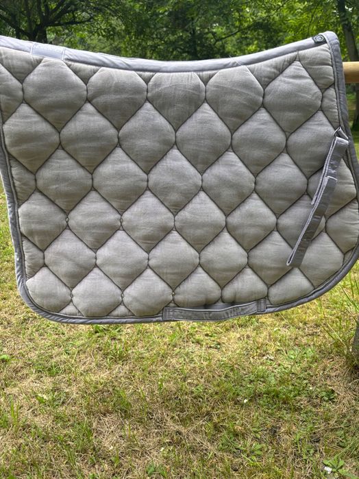 Eskadron silk purple cotton pad