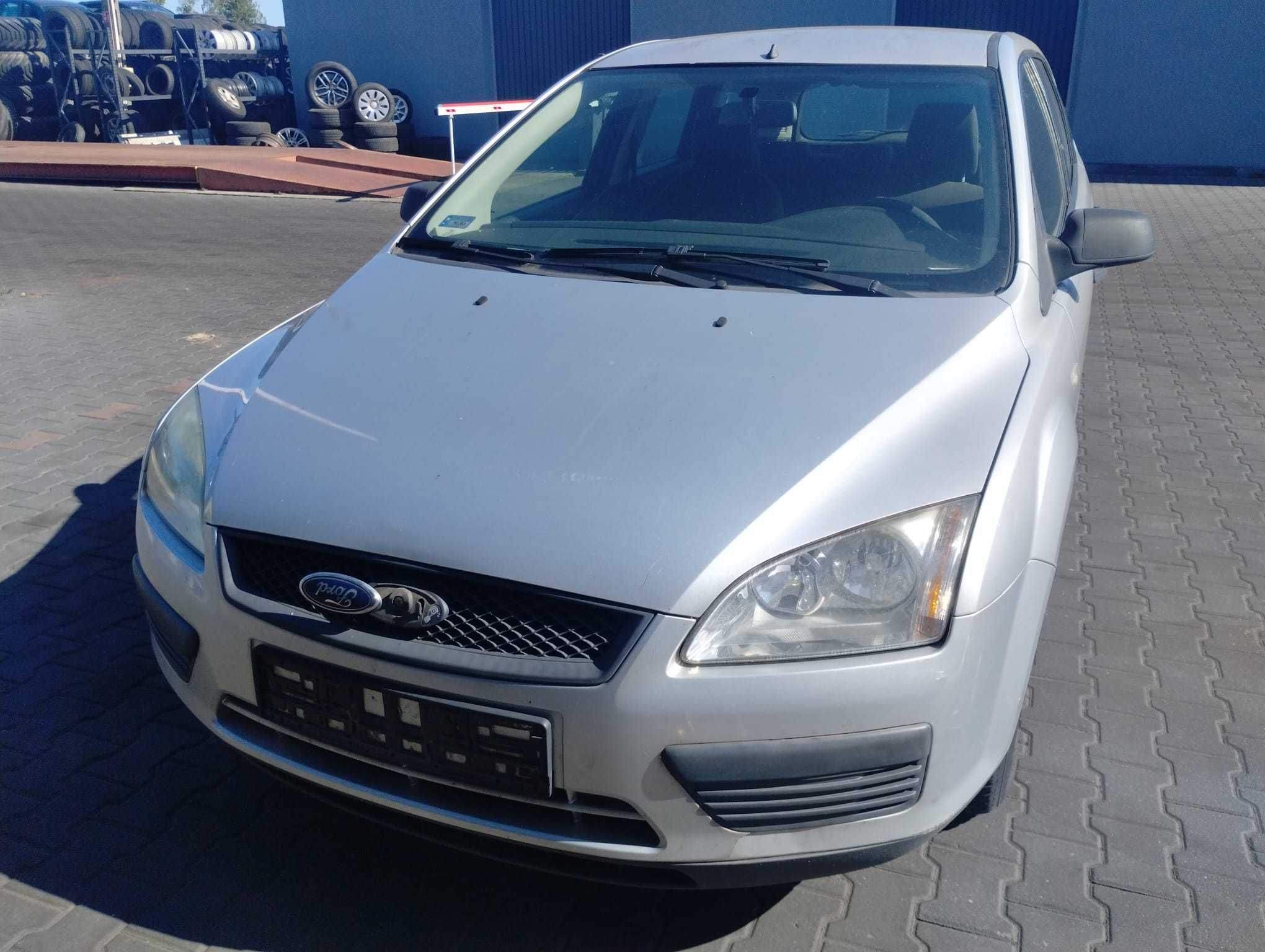 zderzak przód przedni Ford Focus MK2 lakier 03 ,części