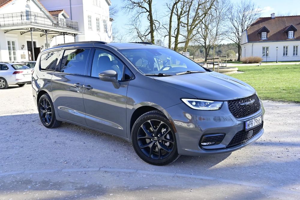 Chrysler Pacifica Idealna Pacifica S AWD 4X4 piękny szary kolor