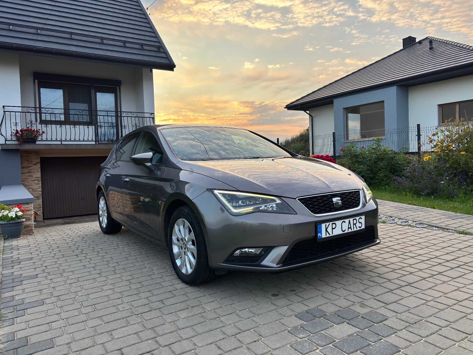 Seat Leon 1.6 TDI 2015/Parktronic/Navi/LED