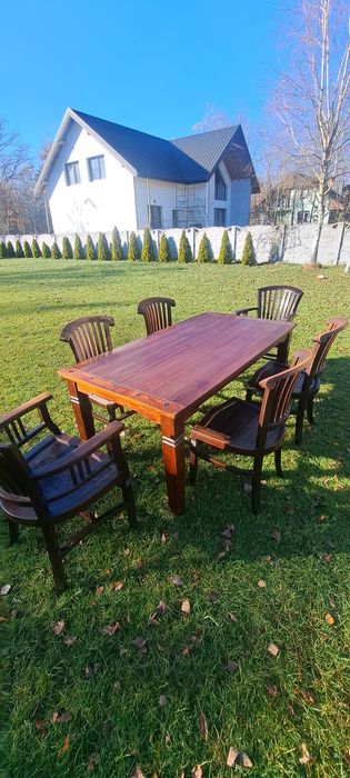 Stół drewniany stylowy z krzesłami