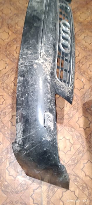 Бампер передній Ауді А3 2000р.