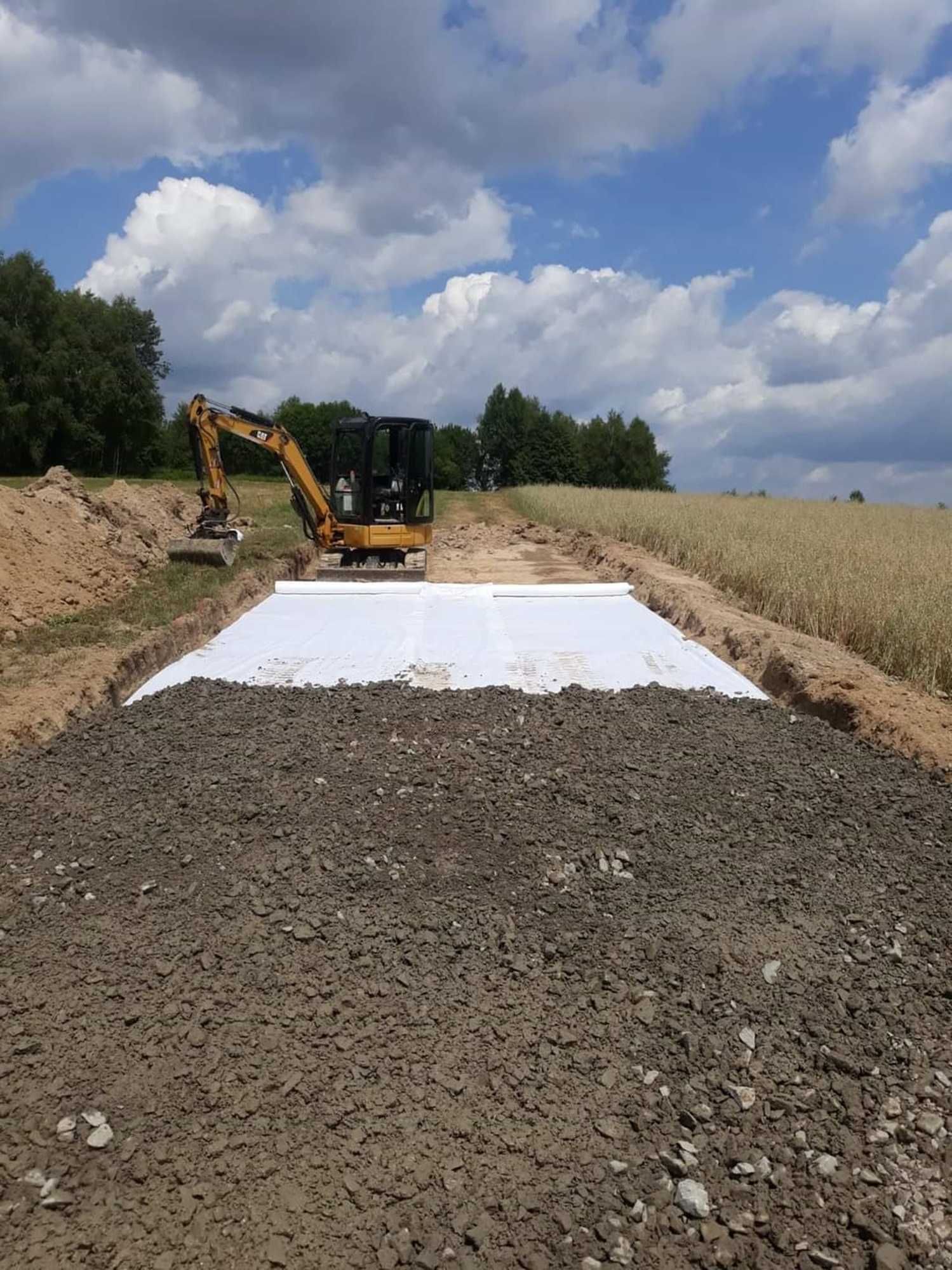 Geowłóknina POLIPROPYLENOWA ujeżdzalnia, padok, lonżownik