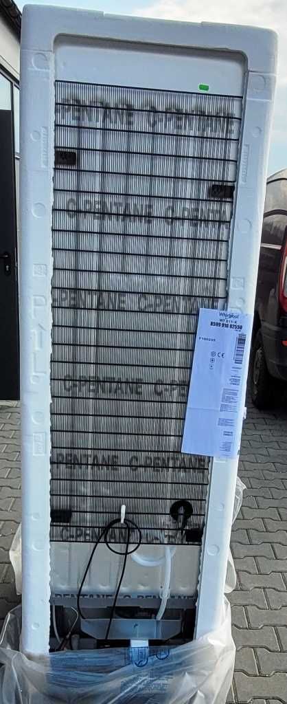 Lodówka WHIRLPOOL W7 811I K NoFrost Czarna