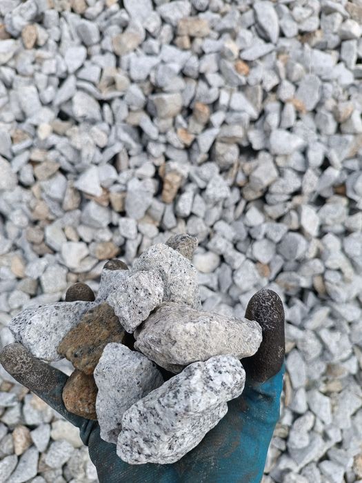 Ziemia pod trawnik, warzywa, piasek, żwir, beton