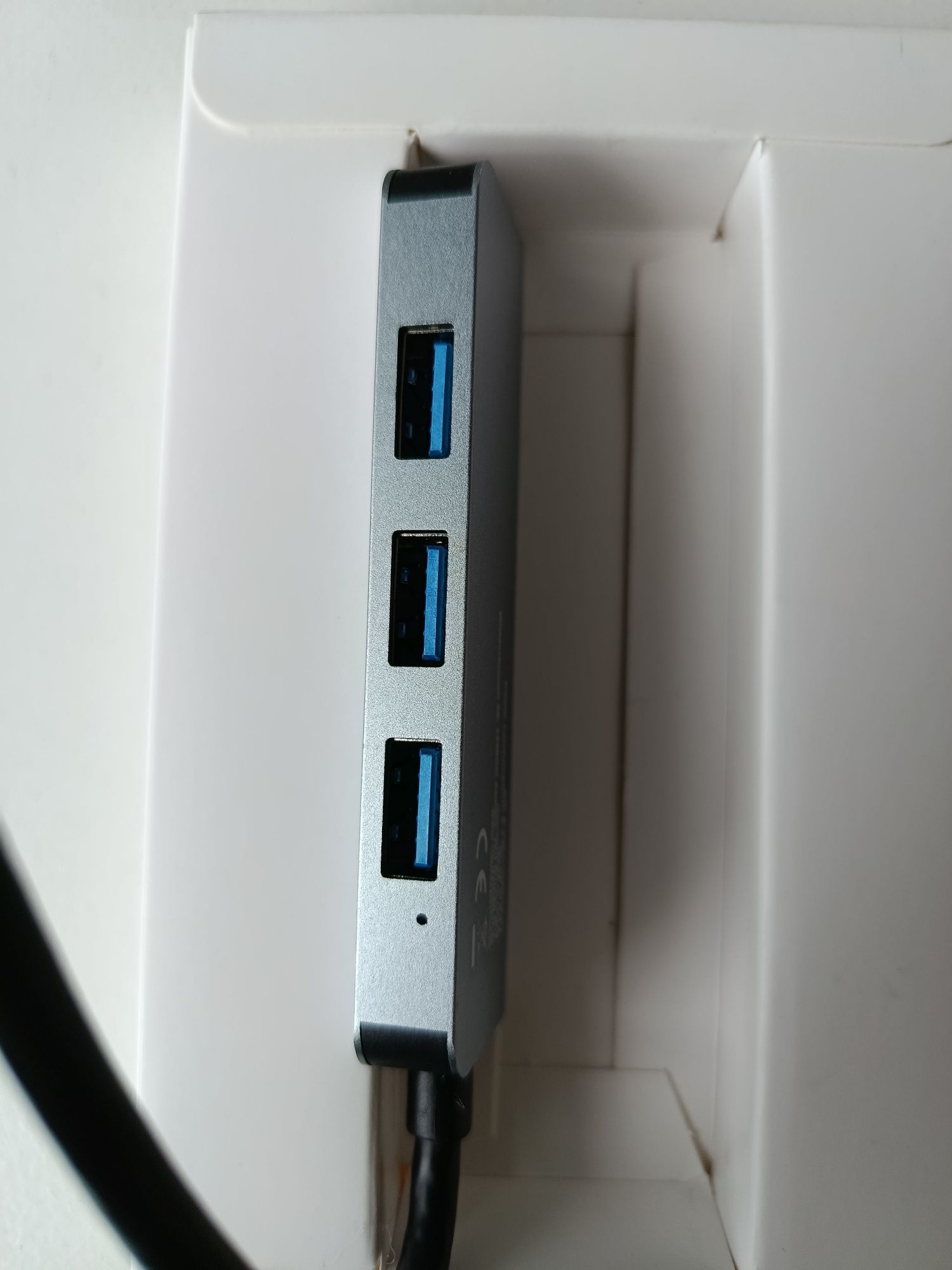 Мульти-порт адаптер, 3 USB 2.0 и 1 HDMI 4K