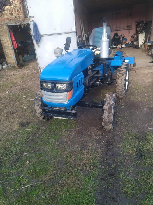 Трактор Lider LUX180D