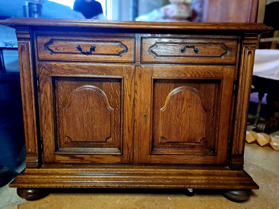 Komoda dębowa  2 drzwiowa