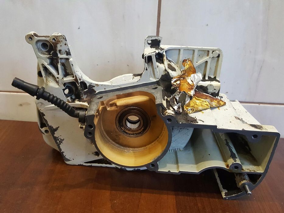 Stihl 044 046 Ms440 Karter Obudowa Silnika Połówka