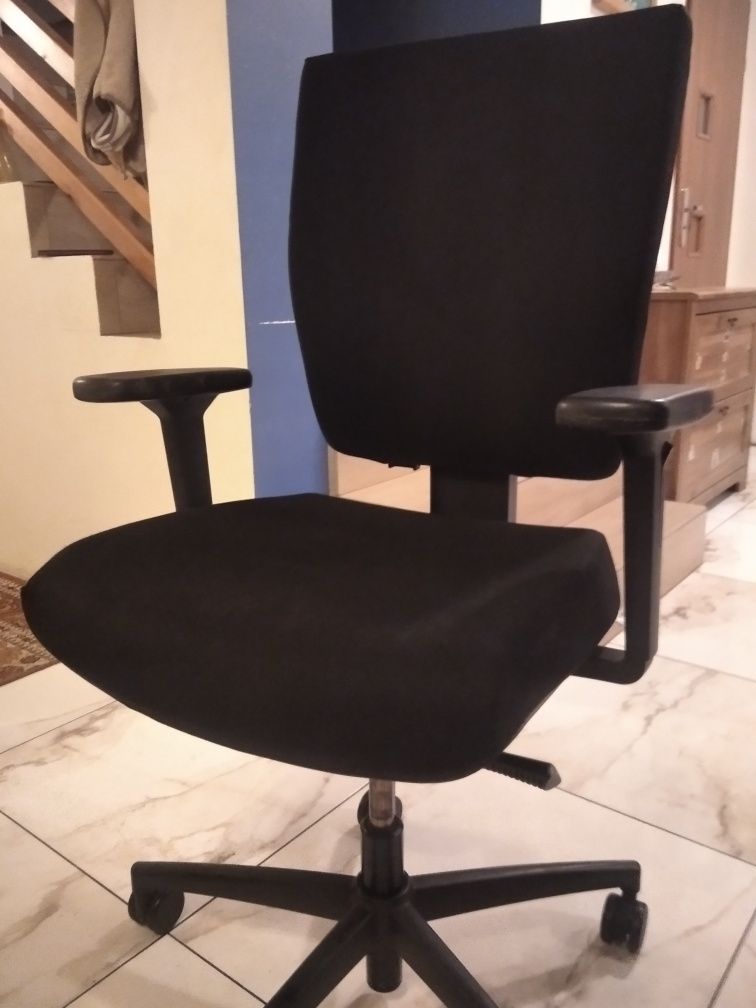 Fotel biurowy TREND OFFICE / profesjonalny / dużo ustawień /