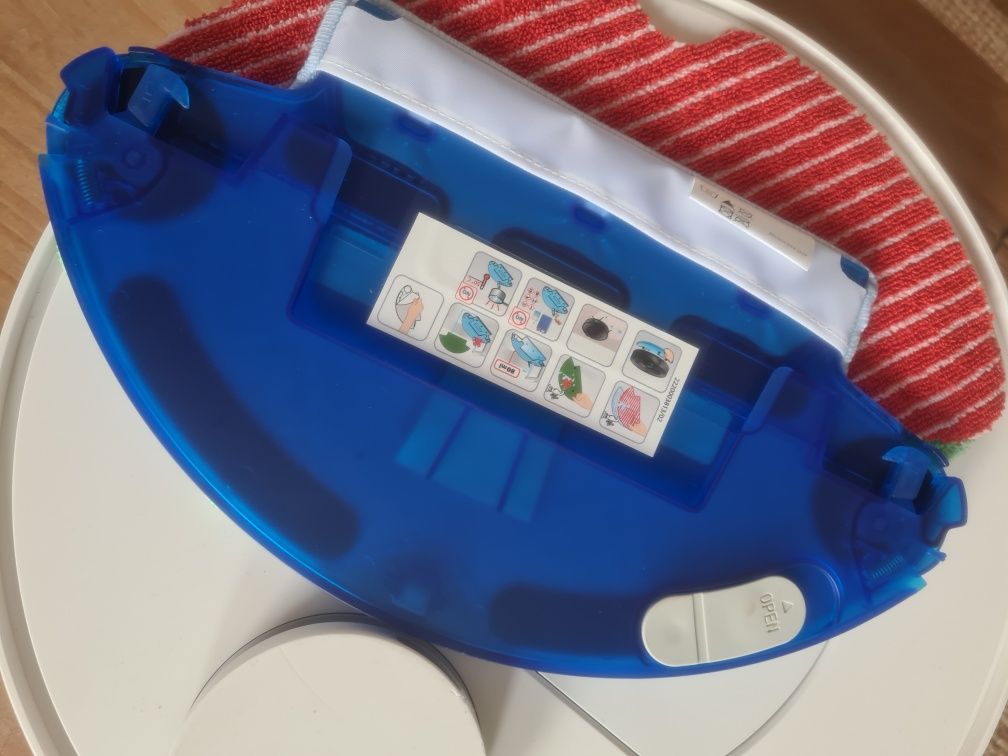 Pojemnik na wodę do robota sprzątającego Tefal+nakładki