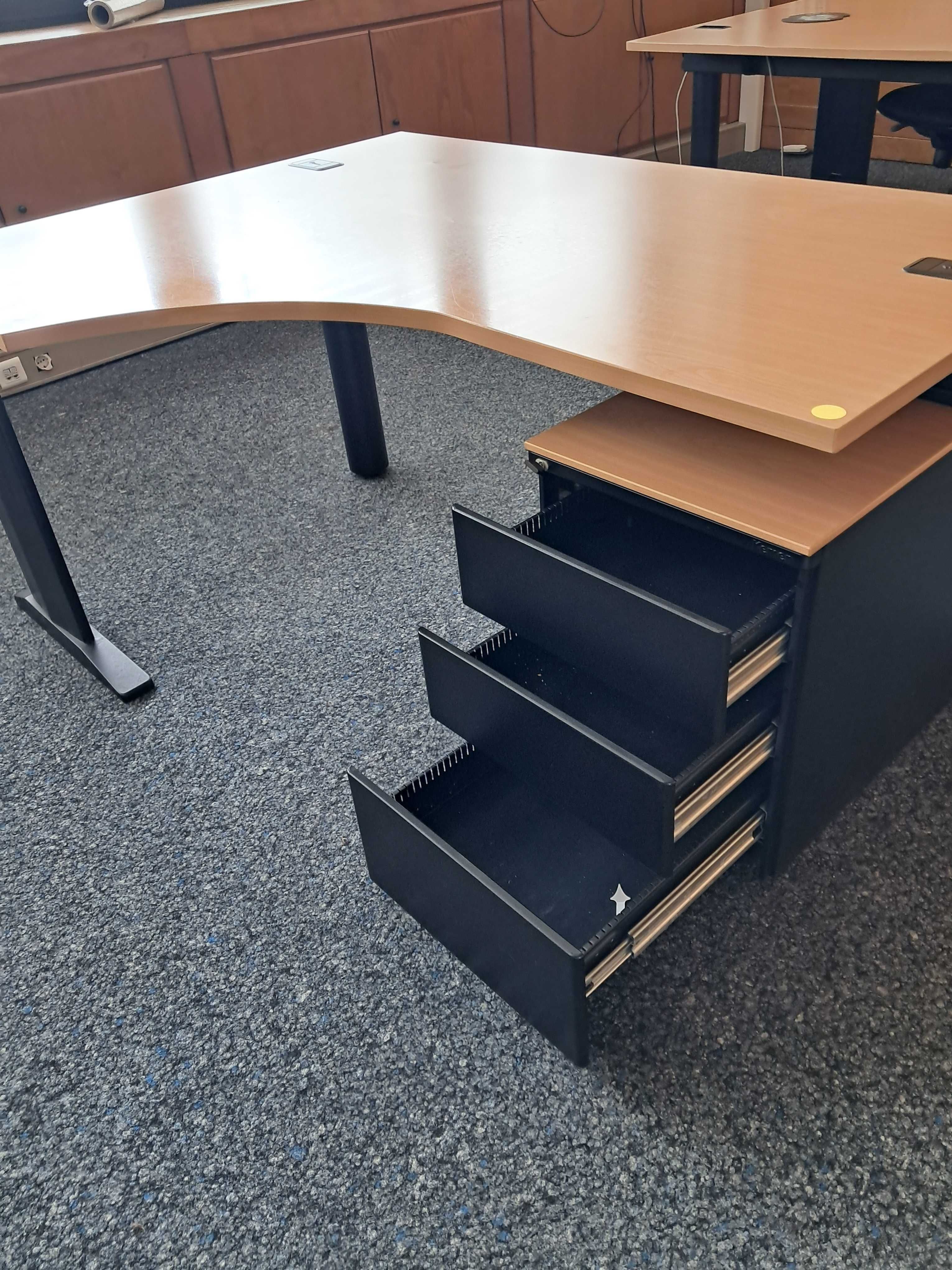 Mesa do escritorio como nova