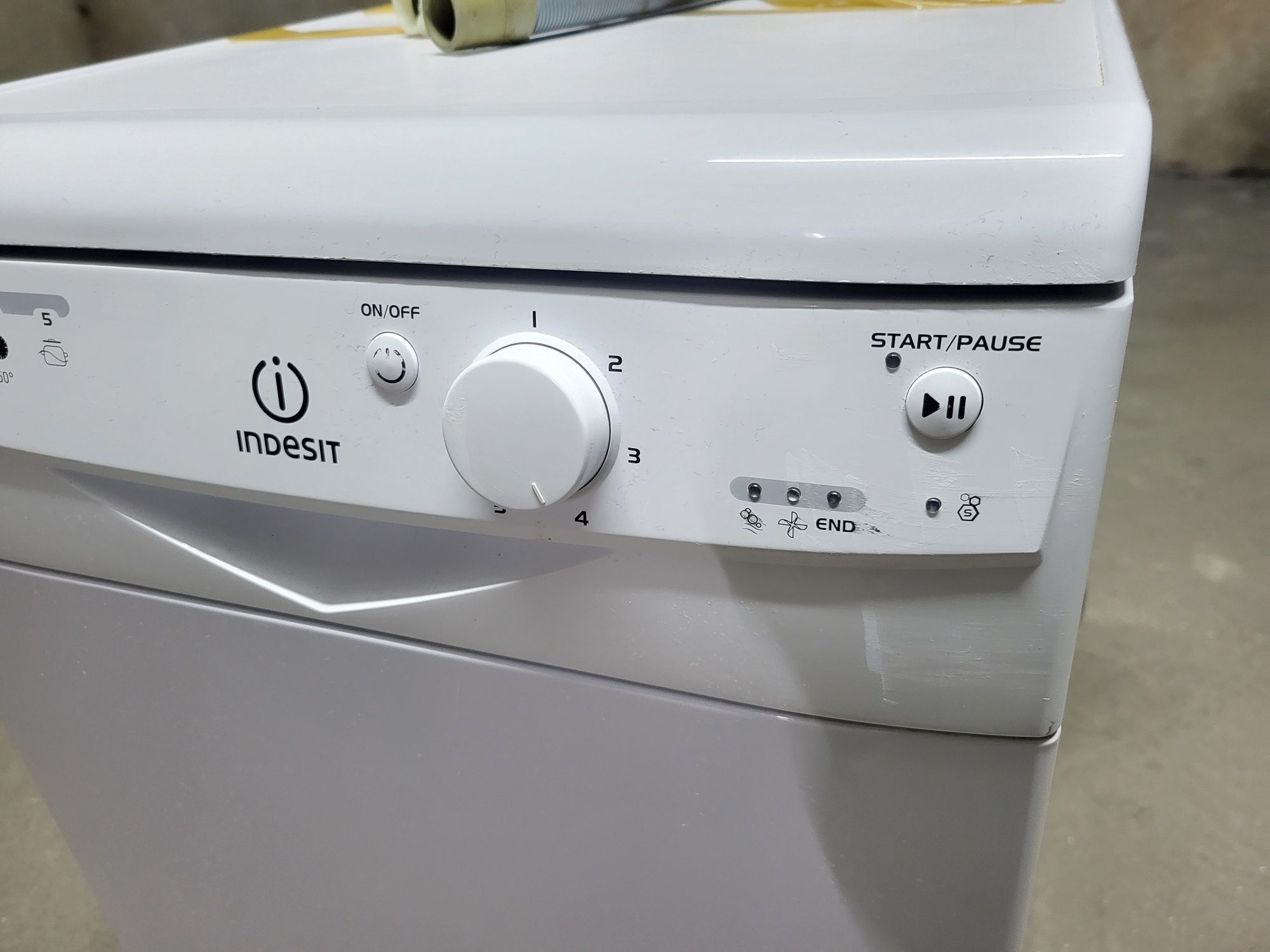 Máquina de lavar loiça Indesit de 45 cm com entrega e garantia