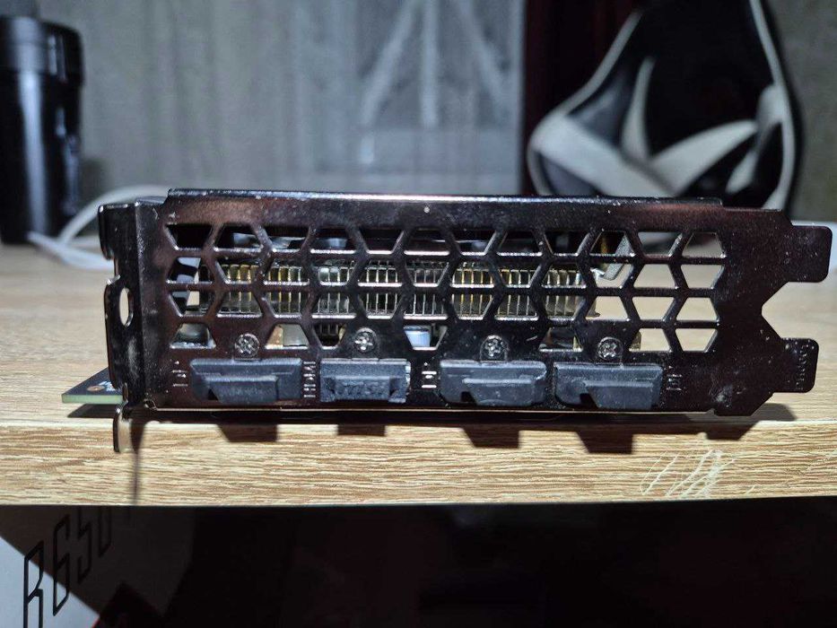 Продам видеокарту Gigabyte GeForce GTX 1660 6gb