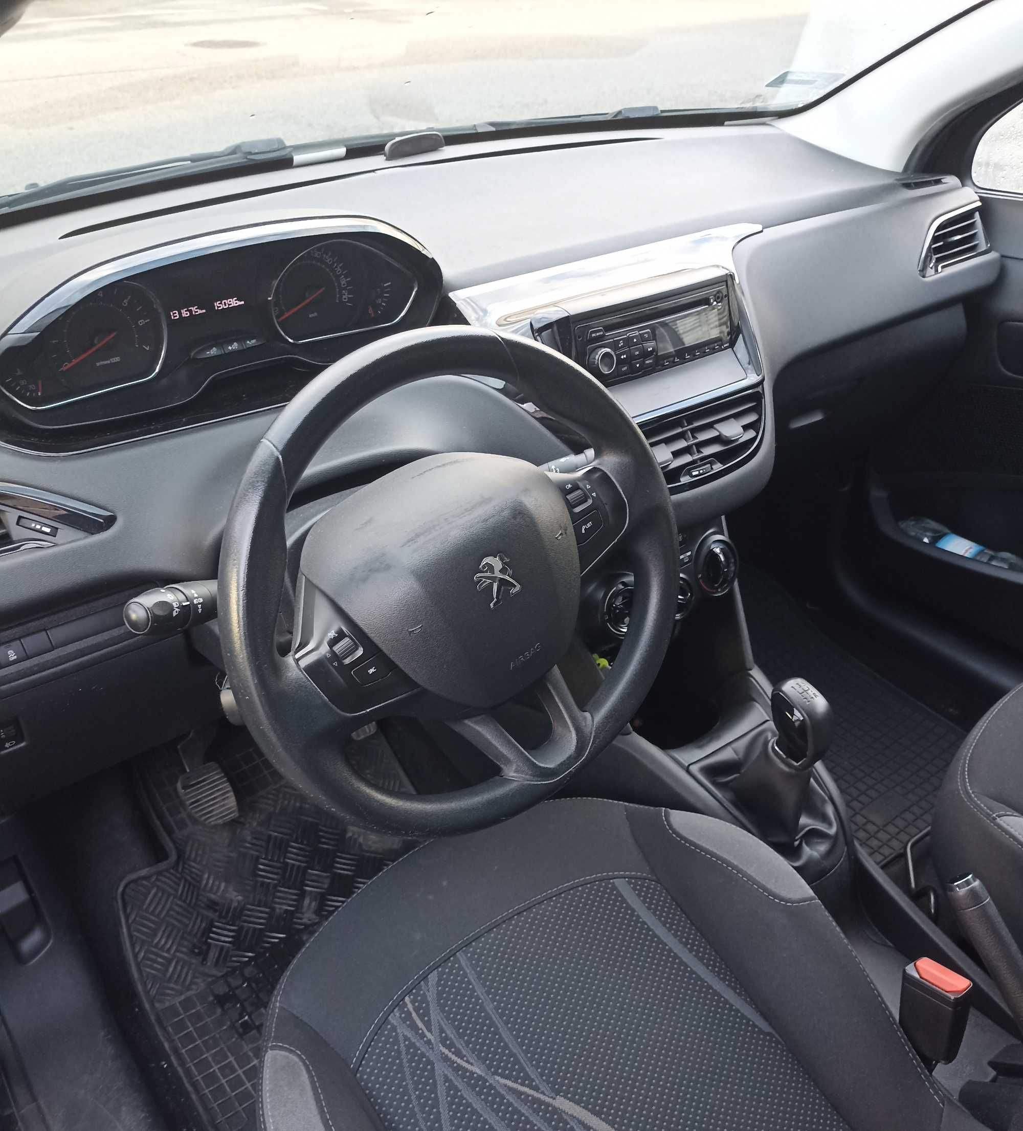 Peugeot 208 - 1.2 Benzyna - Wrocław - 2014 -OC + Przegląd