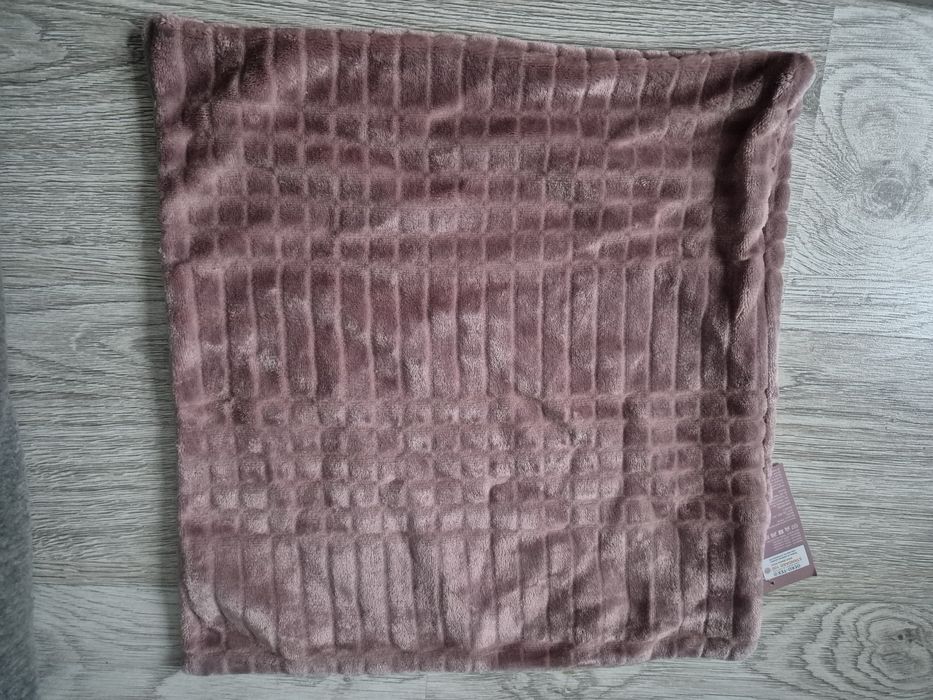 Poszewka na poduszkę Smukee 40x40cm nowa