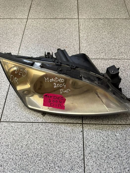 Farol ford mondeo direito