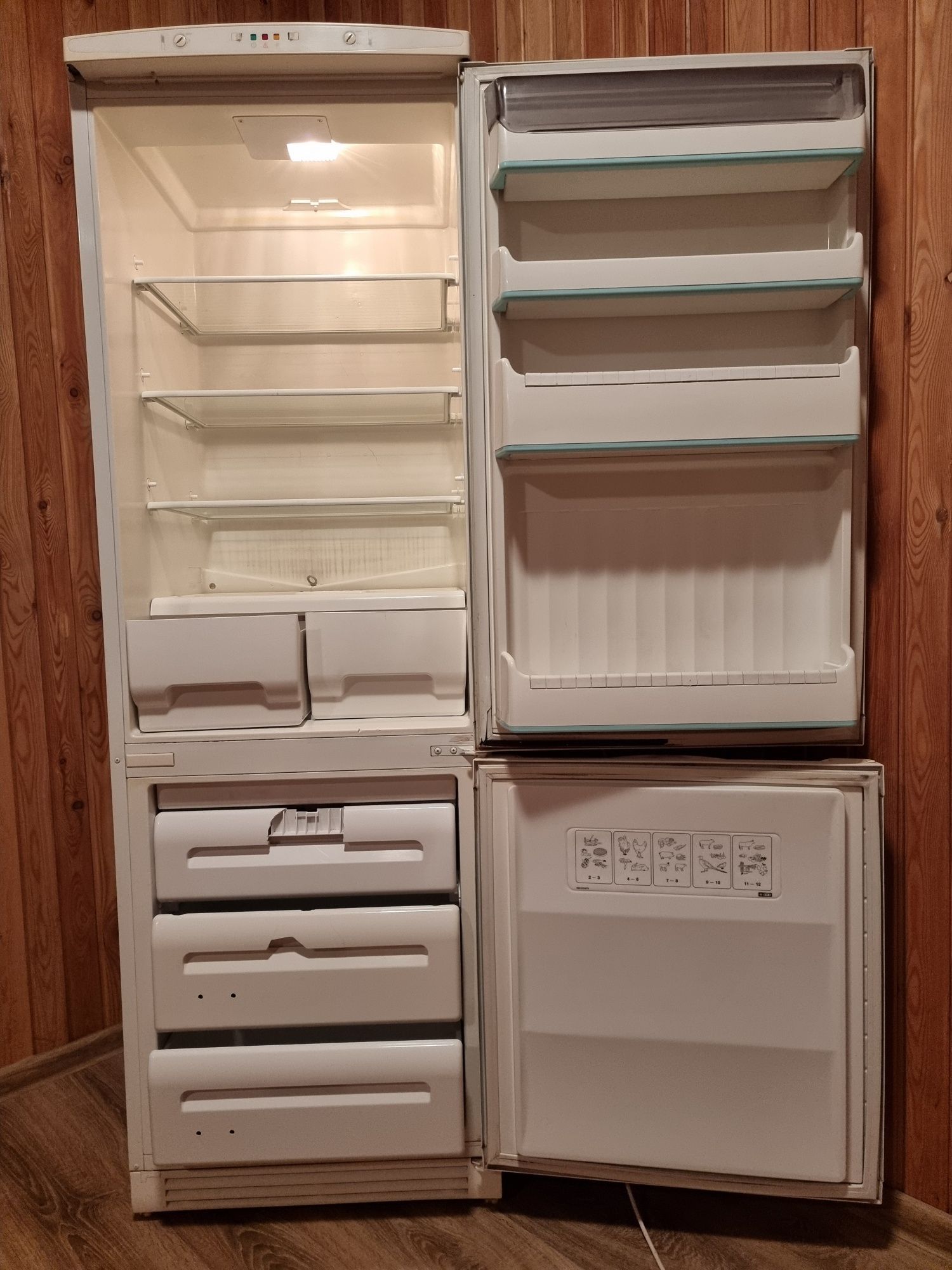 Холодильник ARDO