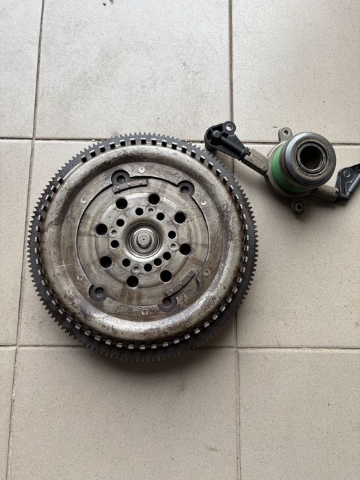 маховик w210 2.7cdi A 612 030 01 05