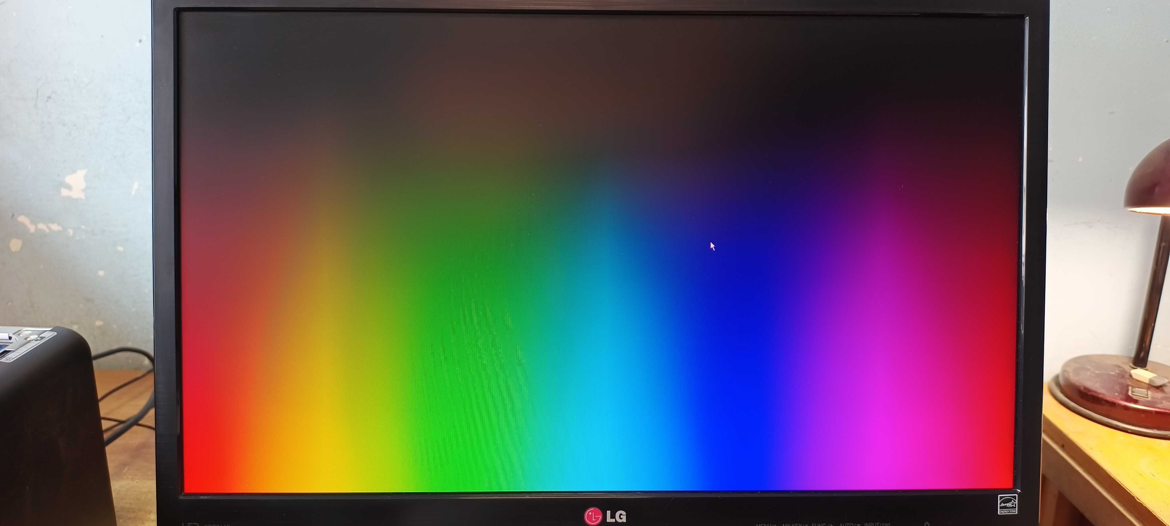 Монитор LG Flatron 23EN43T