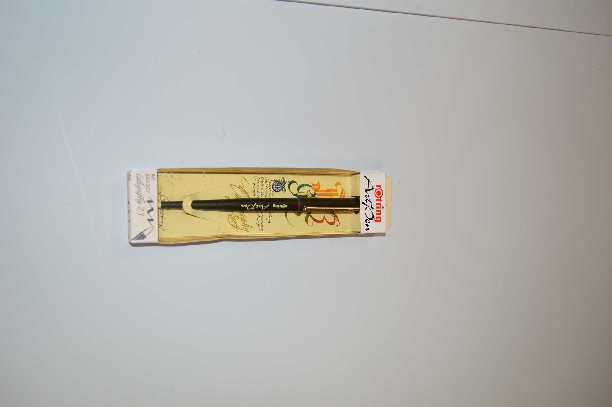 Caneta Rotring Art pen Calligraphy 2.3
