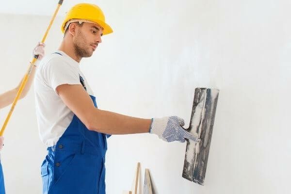 Шпаклювання стін, малярно штукатурні роботи, внутрішній ремонт
