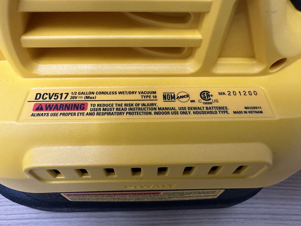 Пилосос акумуляторний dewalt dcv517