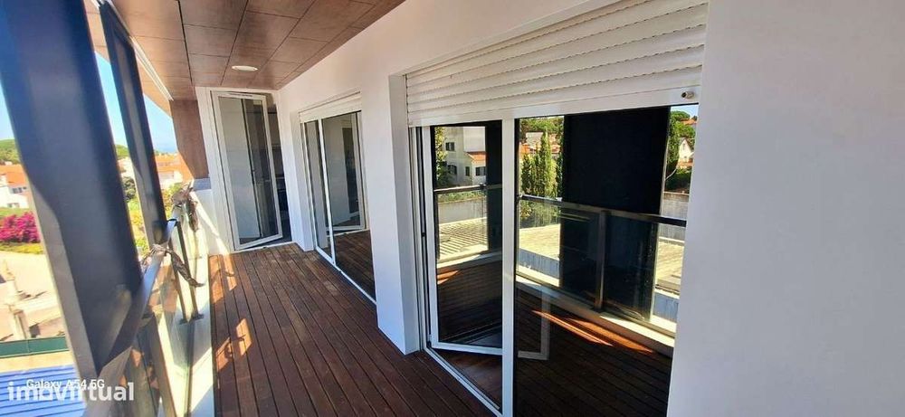 Aldeia dos Capuchos - Último piso - T1 Vista Mar c/elevador