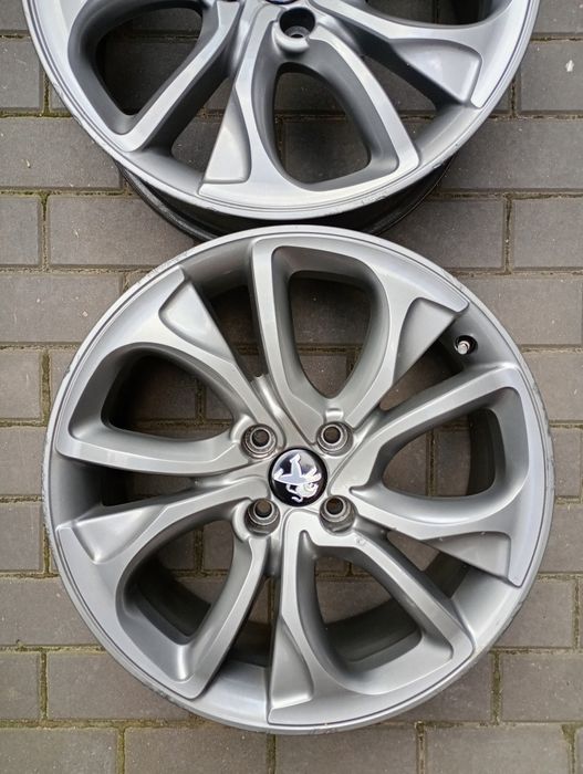 Alufelgi Peugeot 3008 , 5008 r18 4x108 kolor szary