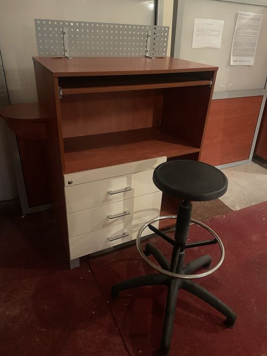 Biurko solidne szuflady