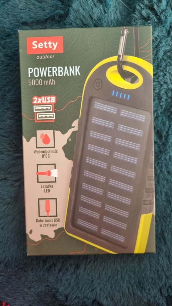 Powerbank 5000mAh z panelem solarnych 2xUSB