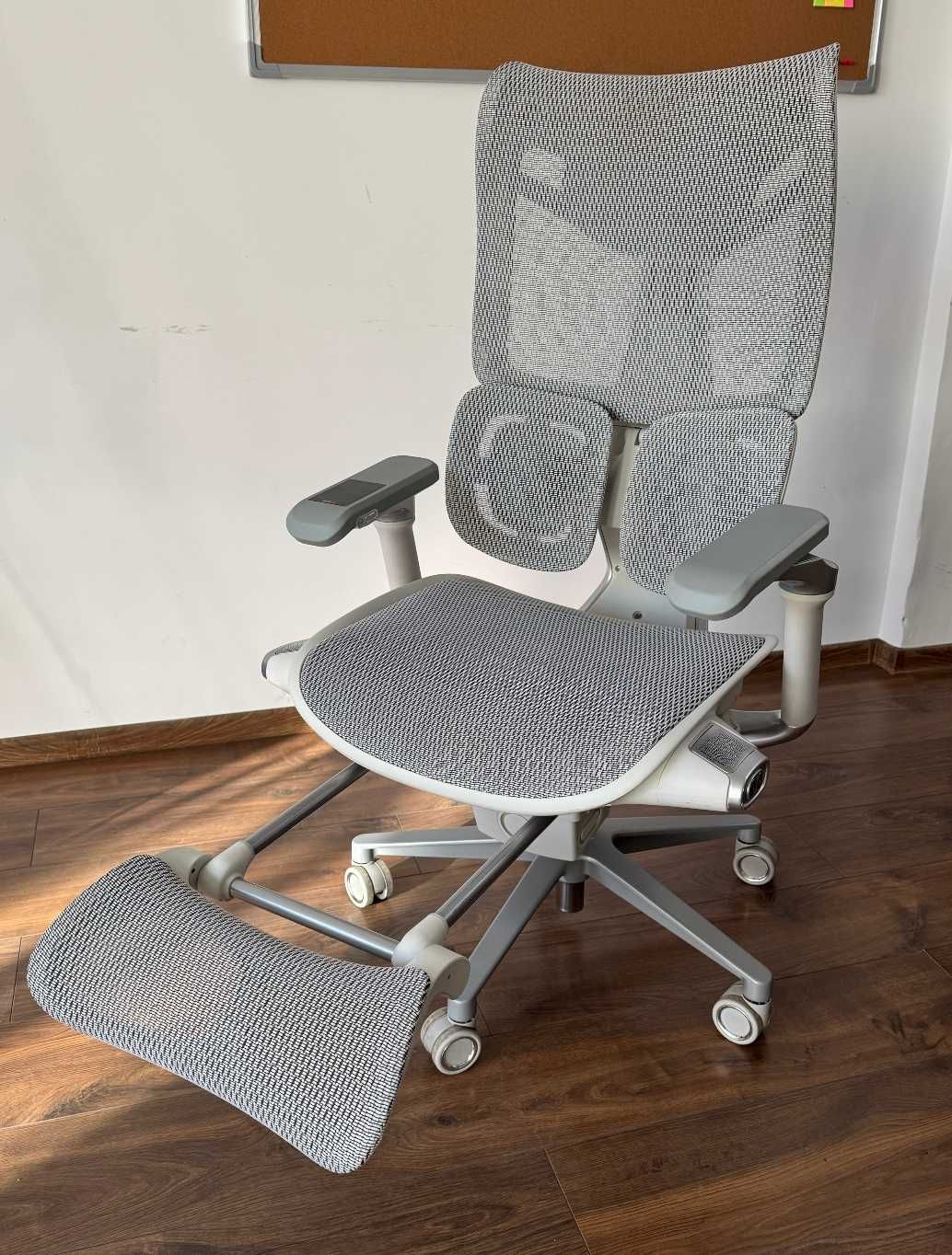 Sihoo T6 Smart Ergonomic Chair — стілець