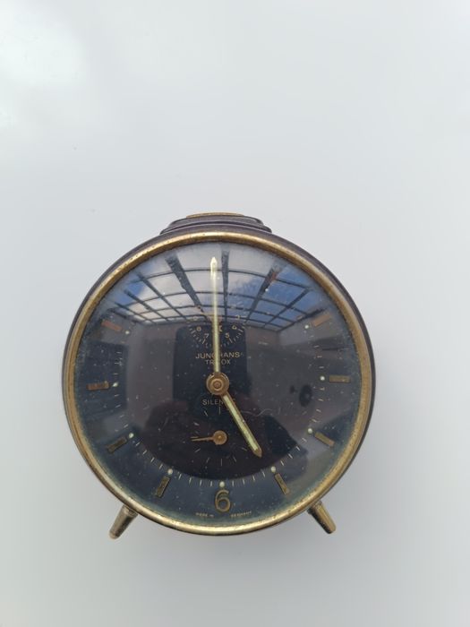 Relógio despertador antigo junghans a funcionar
