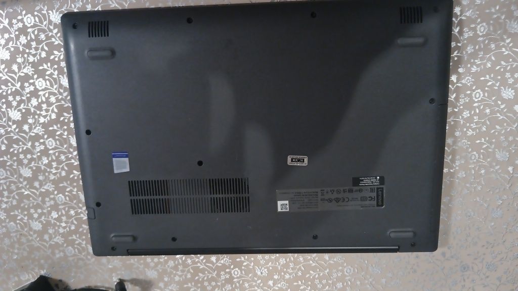 Laptop Lenovo 330