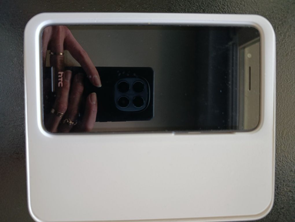 Мобільний телефон HTC Desire 728G dual sim