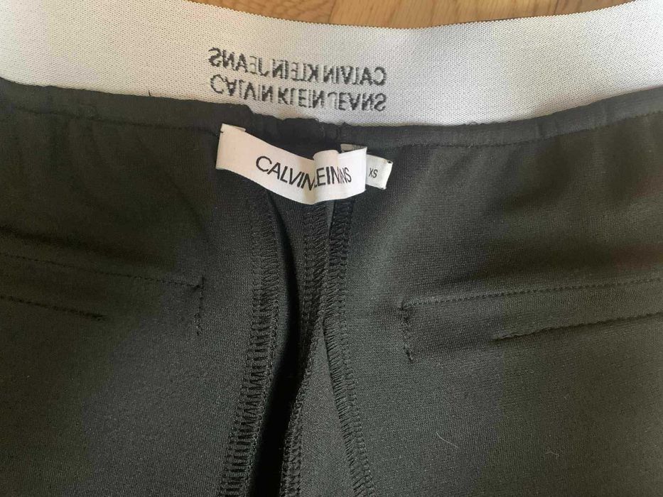 Spodenki Calvin Klein Jeans – czarne, eleganckie rozm. XS NOWE