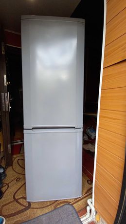 холодильник 2-х камерный