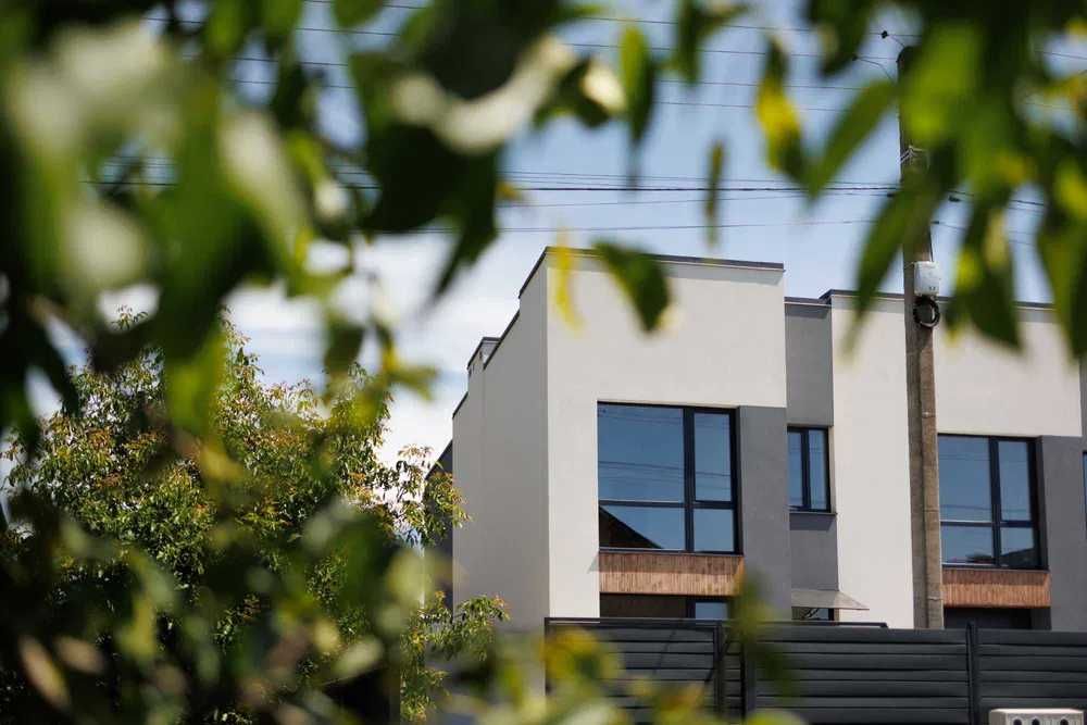 Продається БОКОВИЙ таунхаус 130м2 з гаражем біля Калинової Слободи
