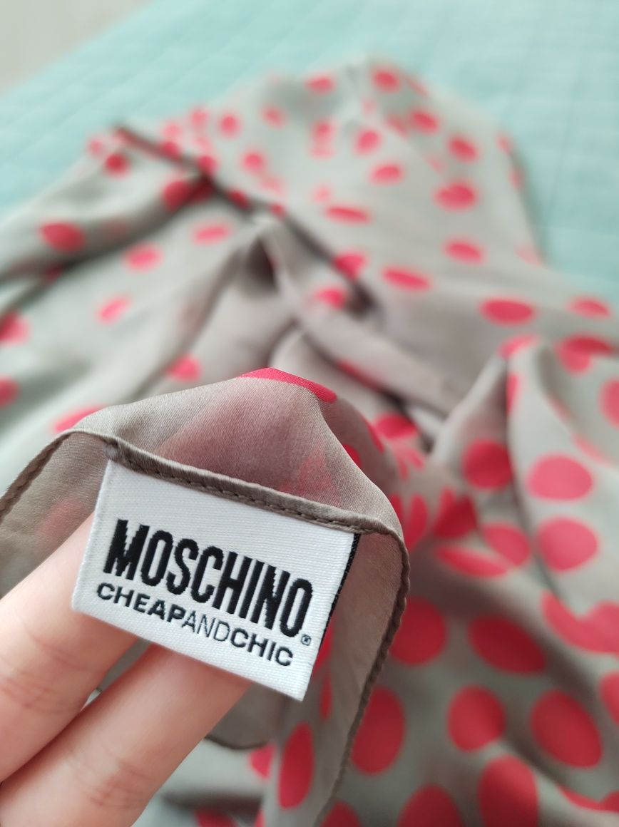 Moschino jedwabny szalik damski