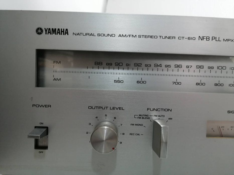 Vintage Yamaha CT-610 FM / AM tuner