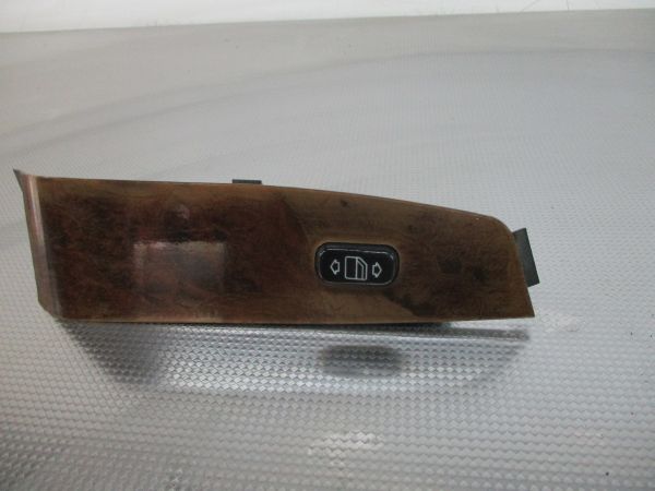 Comando / botão / interruptor vidros frente direito MERCEDES-BENZ Clas