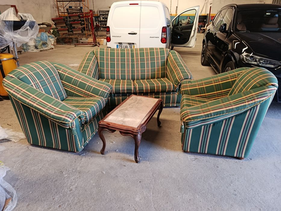 Conjunto de sofás em bom estado (com sofá cama) oferta da mesa