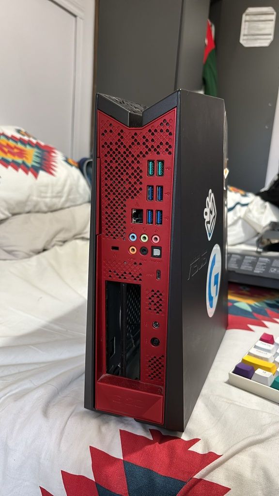 PC Asus Republic of gamers