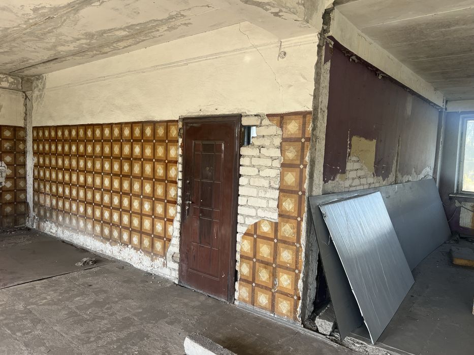 Аренда  2й этаж  центр города Широкая