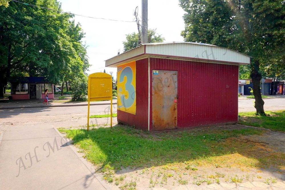 Павільйон на Східному між двох супермаркетів оренда Харків