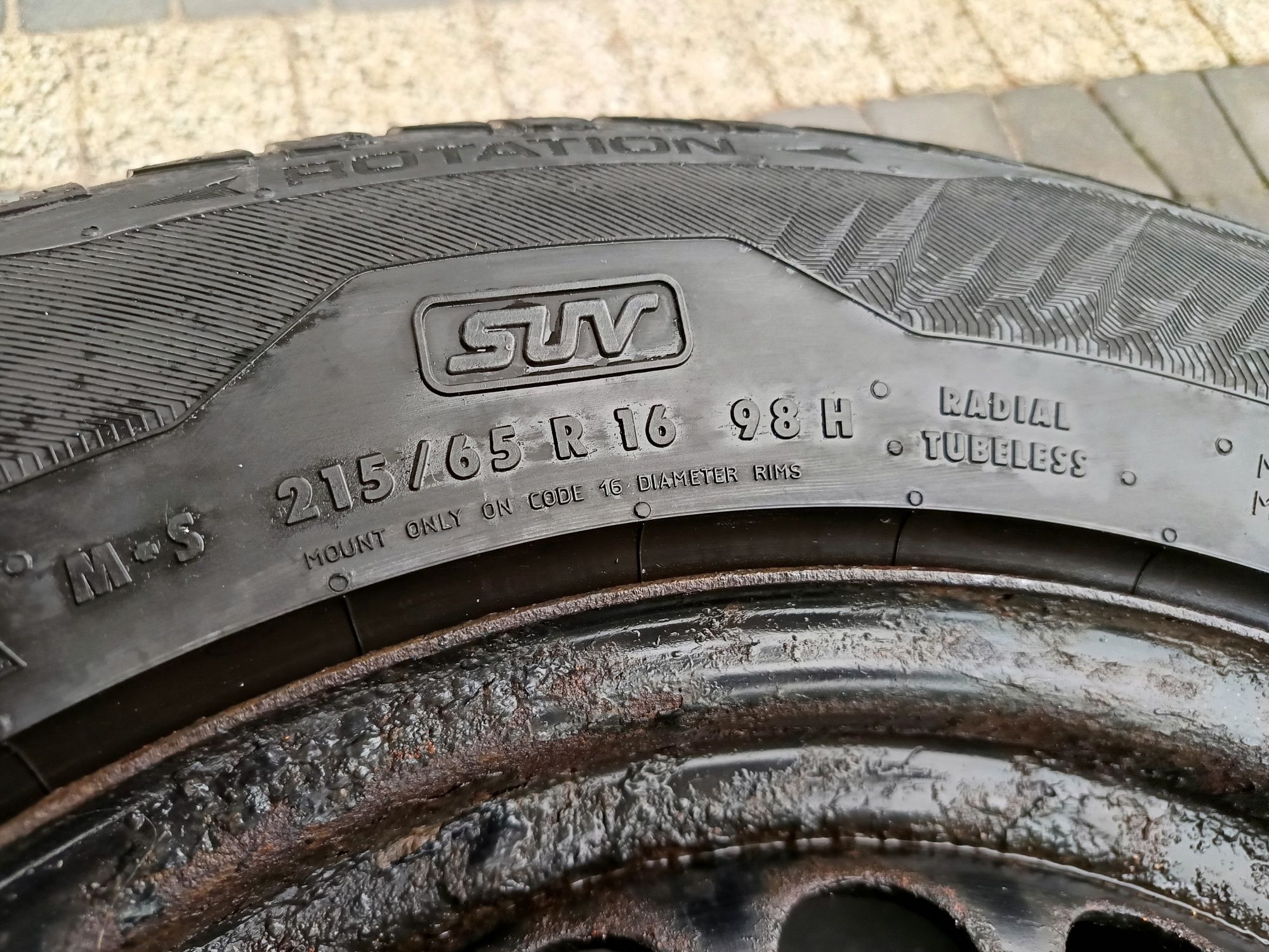 4 felgi Ford 16/108/63,4 plus opony zima