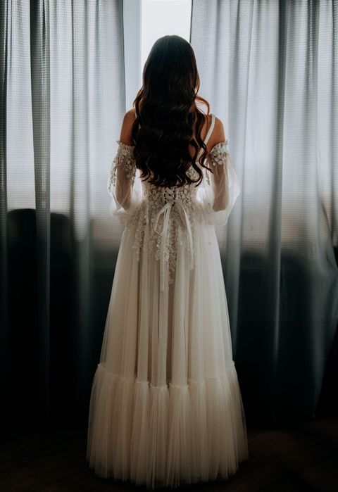 Suknia sukienka ślubna z falbanką