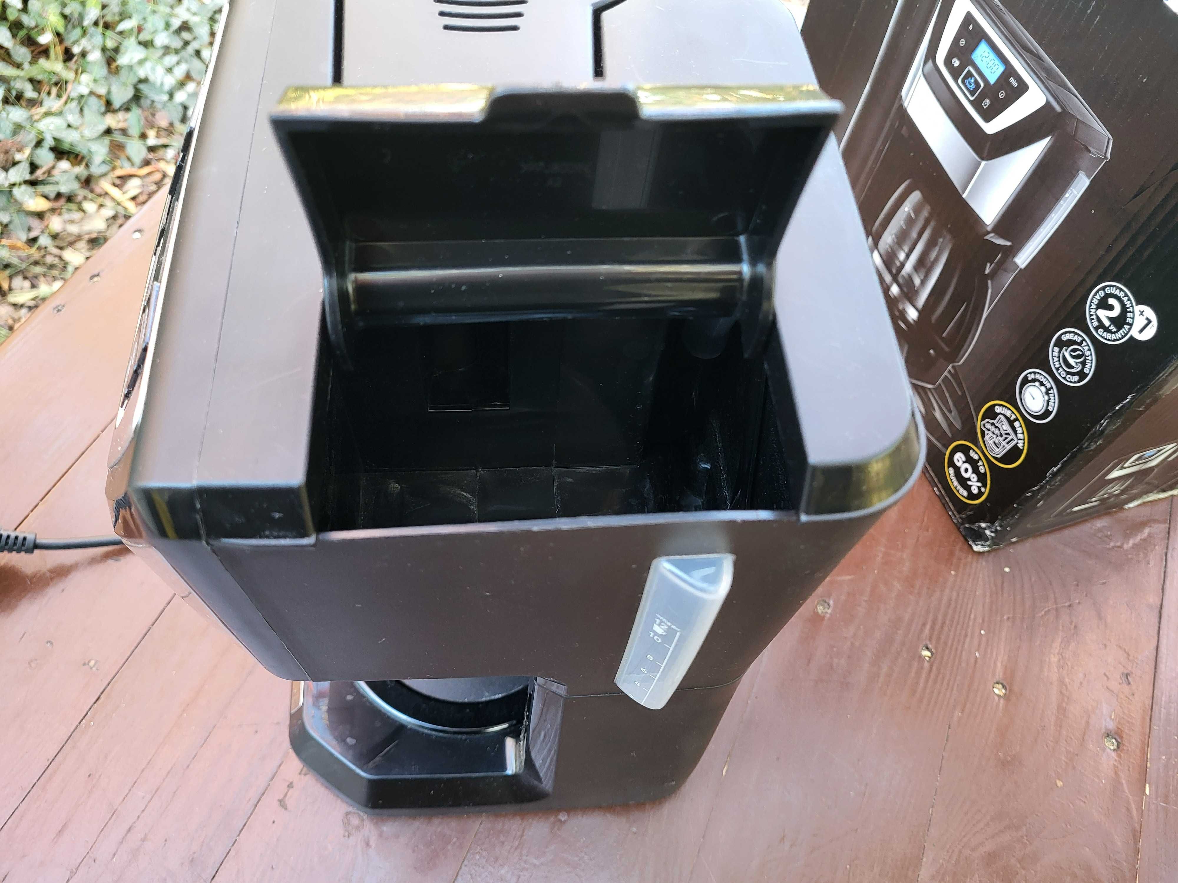 Ekspres do kawy Russell Hobbs Victory 22000 o mocy 1025w NOWY